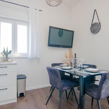 Apartments Aki Malinska Dış mekan fotoğraf