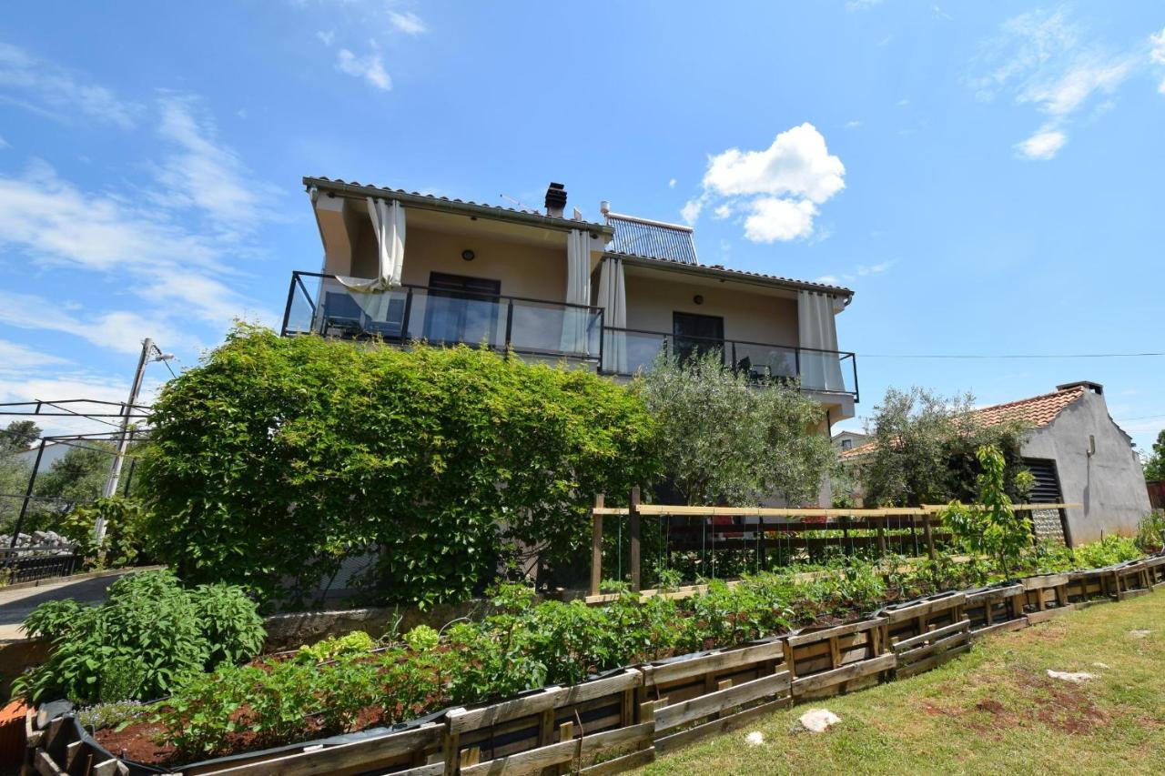 Apartments Aki Malinska Dış mekan fotoğraf