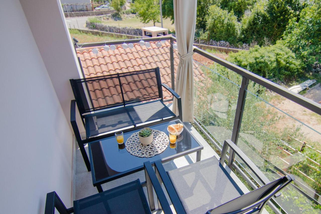 Apartments Aki Malinska Dış mekan fotoğraf
