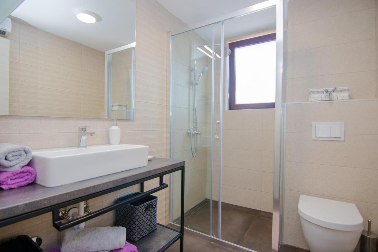 Apartments Aki Malinska Dış mekan fotoğraf