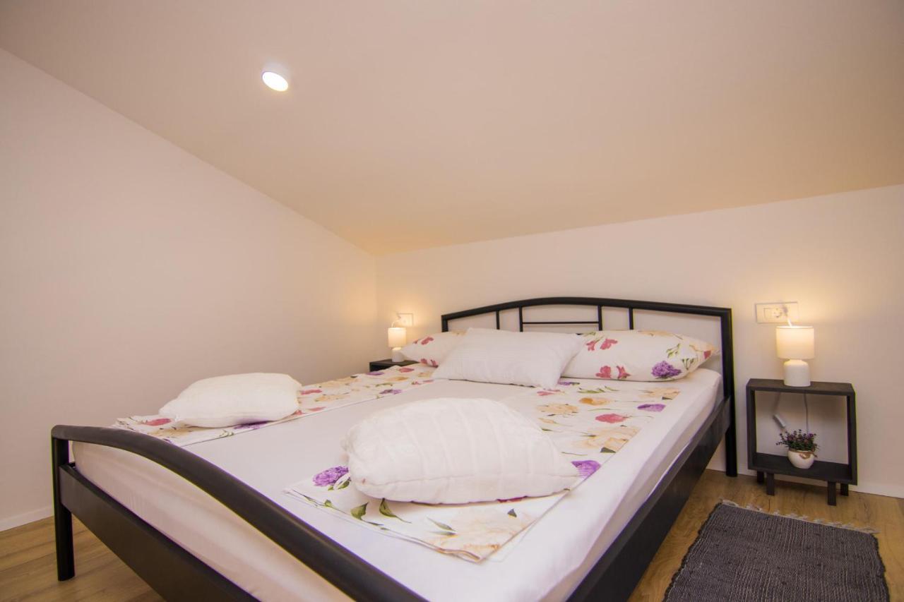 Apartments Aki Malinska Dış mekan fotoğraf